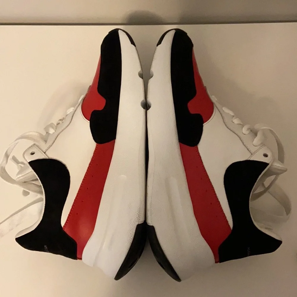 Alexander McQueen oversized laceup runner sneakers - Picture 11 of 13